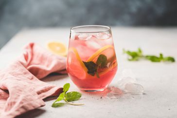 Fresh citrus cocktail or ice tea