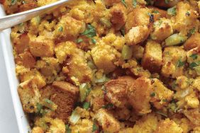 thanksgiving-bacon-cornbread-stuffing-med109000.jpg